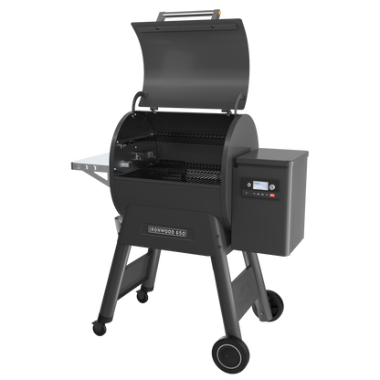 Traeger IRONWOOD 650 - SCHWARZ & Cleancraft Aschesauger