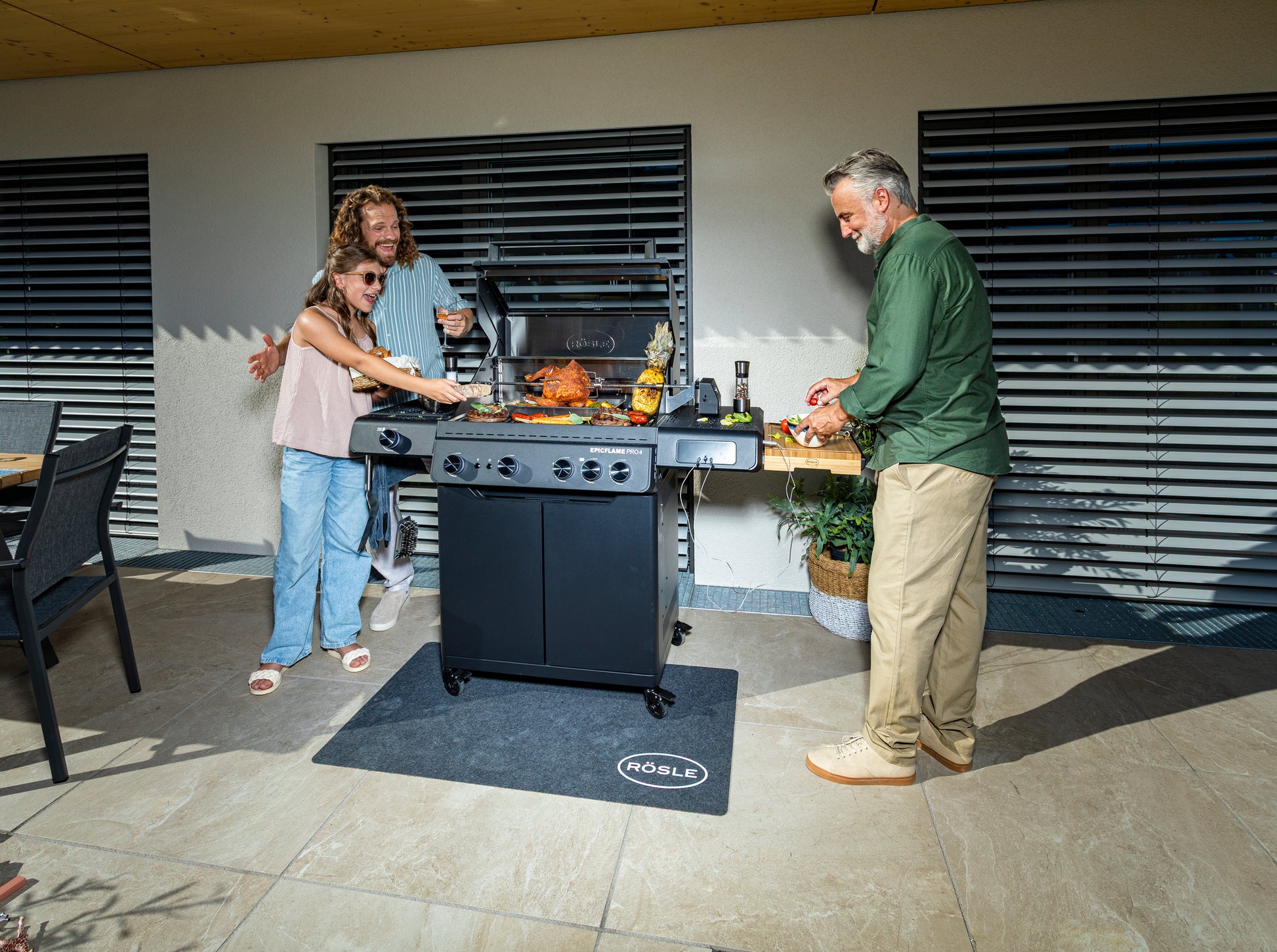 Rösle Gasgrill EPICFLAME PRO 4 50mbar